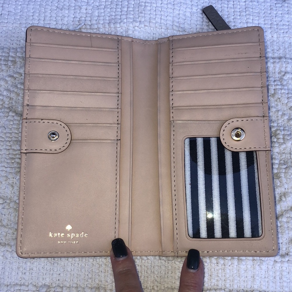 Kate Spade wallet leather - Picture 3 of 3